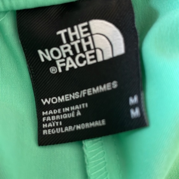 North-face Women’s Lime Green  Short Shorts  Tie Zipper Pockets Size Medium - Picture 6 of 6